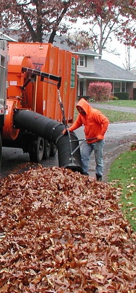 Leaf Truck with vacuum